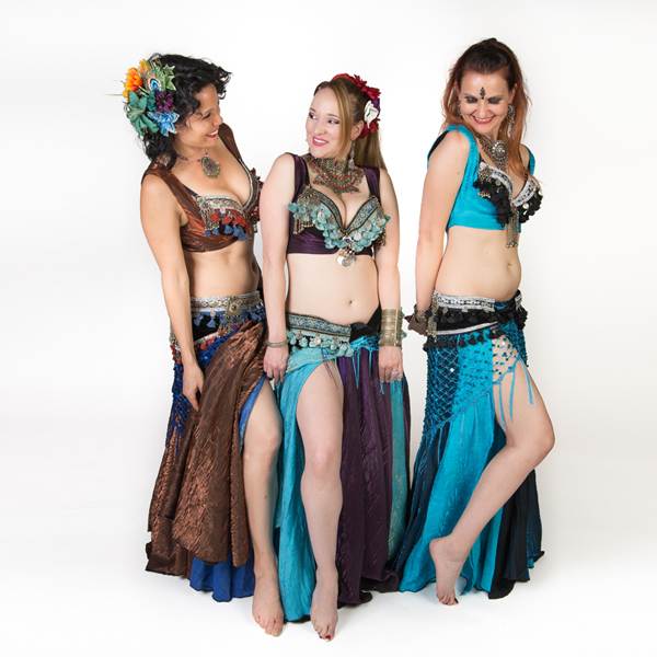 Women Tribal Belly Dance Costume 2 Pieces Set Zari Bra With Large